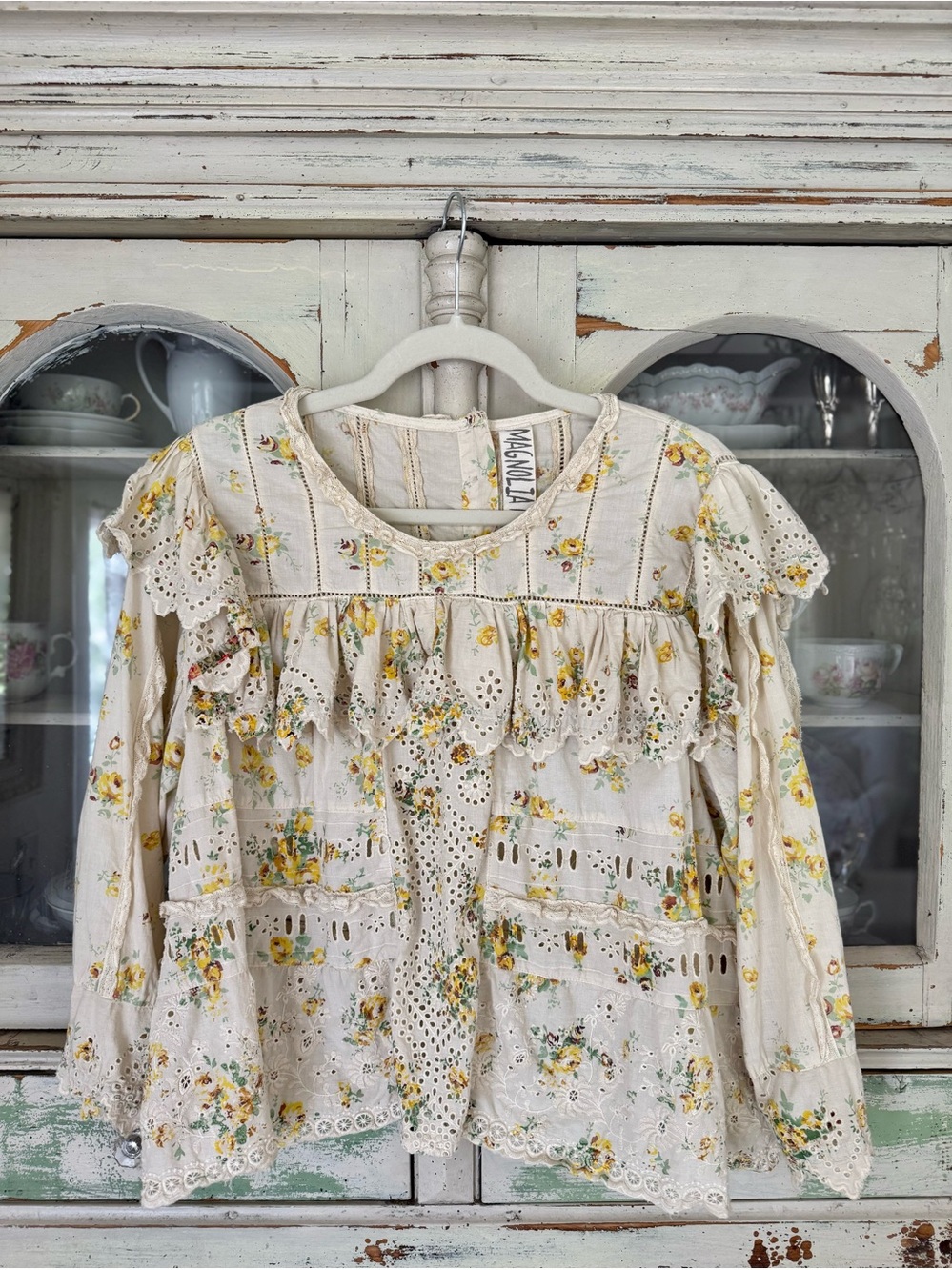 Magnolia Pearl Eyelet Eadred Blouse - Picture 4 of 10
